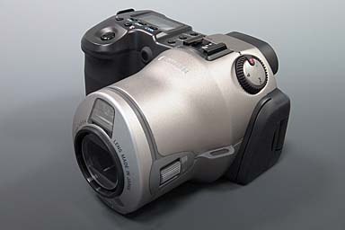 Canon PowerShot Pro70 Frontansicht (Foto: MediaNord)