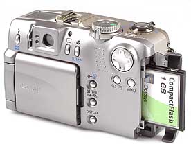 Canon PowerShot G2 mit Optosys CompactFlash-Speicherkarte 1 GByte [Foto: MediaNord]