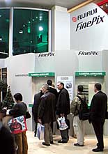 Fujifilm Stand auf der CeBIT 2002 [Foto: MediaNord]