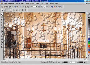 Corel PhotoPaint 10: Mit dem Effektfilter "Blasen" kann man in Fotos "Luftblasen" einfügen, wobei sich die Größe, Anzahl, Lichtreflexion und Winkel frei wählen lassen [Screenshot: MediaNord]
