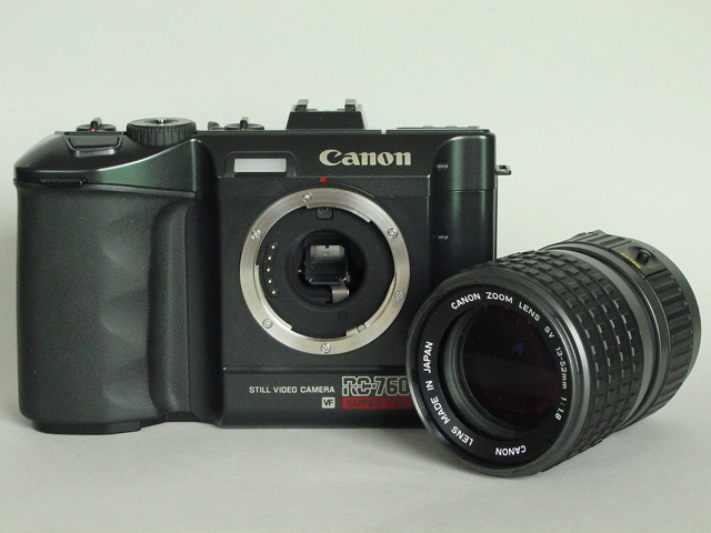 Canon RC-760 + Standard Zoom Optik (Foto: Harald Schwarzer)
